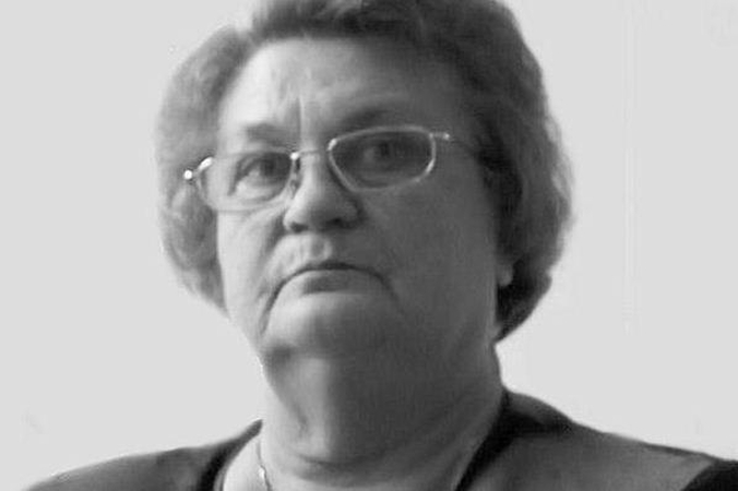 Mirė ilgametė Kauno lėlių teatro aktorė R.T.Kabelkaitė