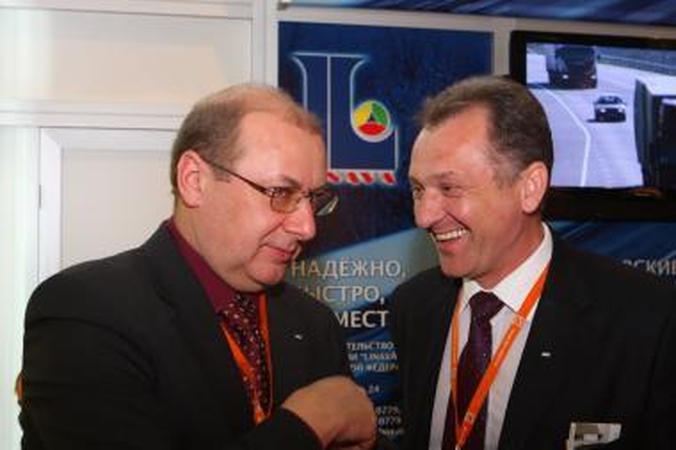 Vežėjai renkasi nacionalinius bankus