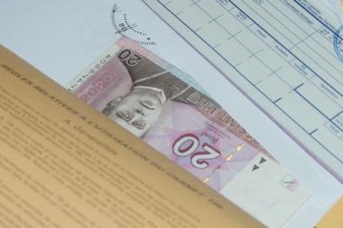 Klaipėdoje bandyta papirkti muitininką