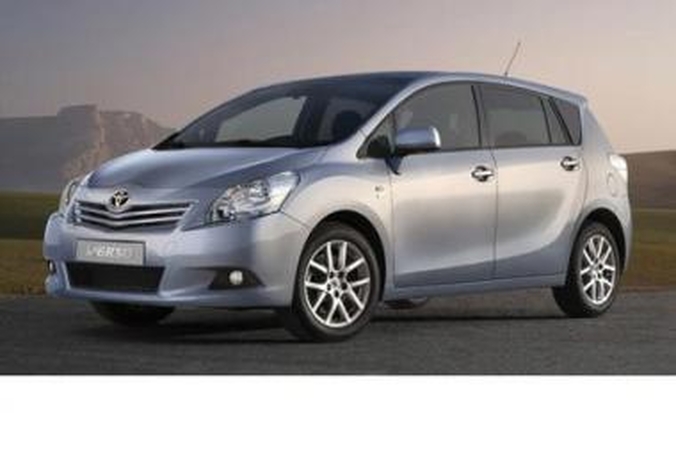 Į Lietuvą atkeliavo „Toyota Verso“