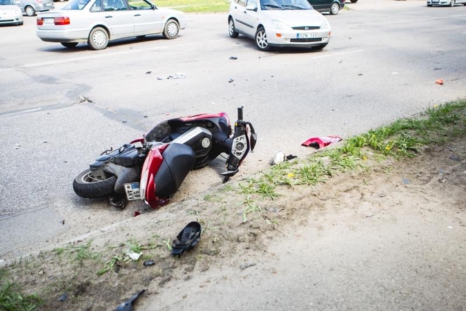 Savimi pasirūpinančių motorolerių vairuotojų daugėja