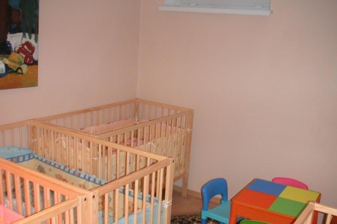 Vilniuje uždarytame darželyje-lopšelyje vaikai miegojo rūsyje
