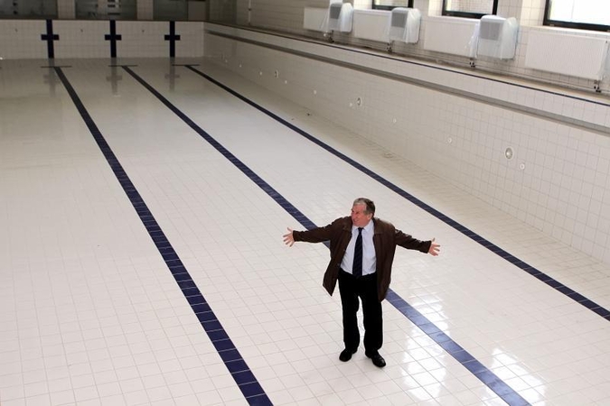 Klaipėdos politikai „Gintaro“ baseine ieškojo vandens