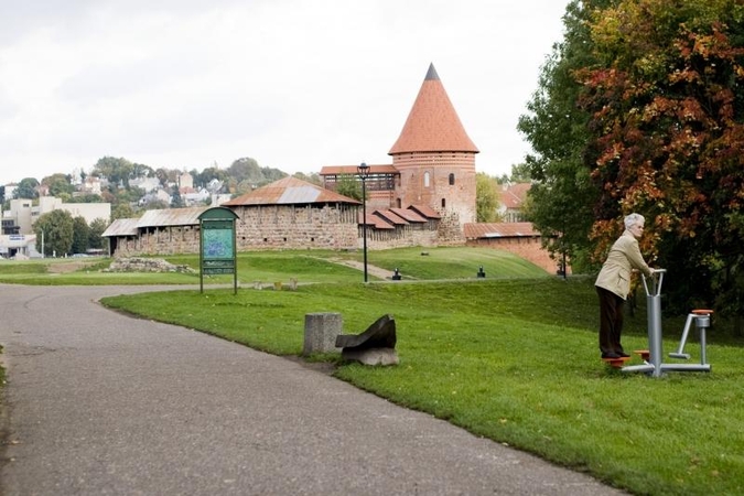 Treniruoklių bumas: jau galima sportuoti ir Santakos parke 