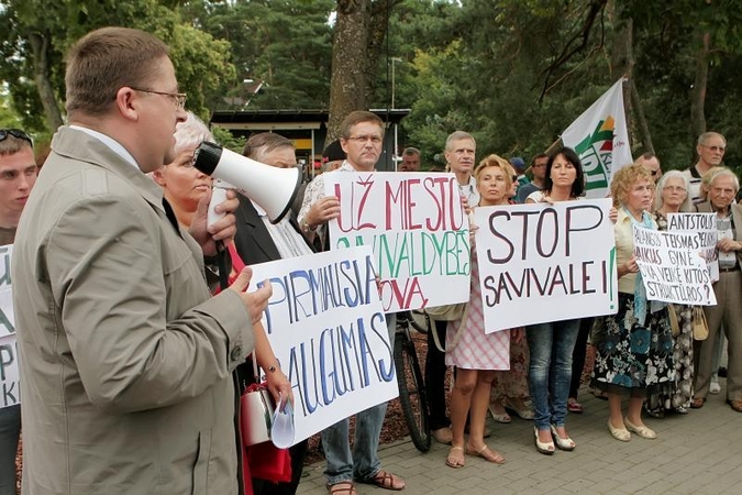 Žmonės protestavo prieš olandų atrakcionus (papildyta)