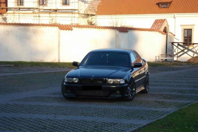 Metų „tautovežiu“ tapo „papiktintas“ BMW