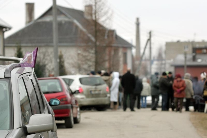 Garliavoje žmonės budėjo per naktį, dėl policijos veiksmų – tyrimas