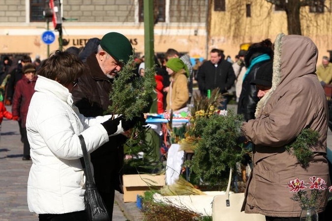 Verbų sekmadienis į senamiestį pritraukė minias kauniečių