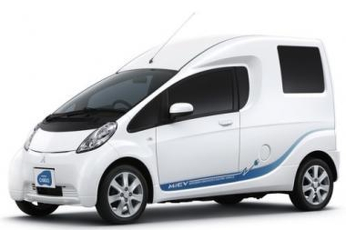 Elektromobilis “Mitsubishi i-MiEV Cargo” pasirodys 2010 m.