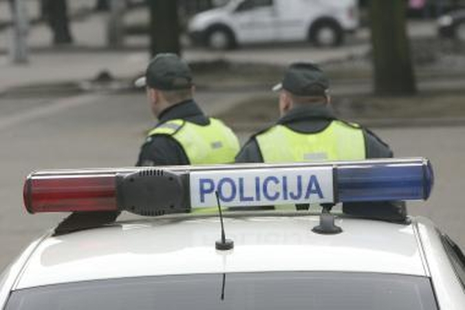Pirmąkart prasižengusieji vairuotojai galės mokėti pusę baudos