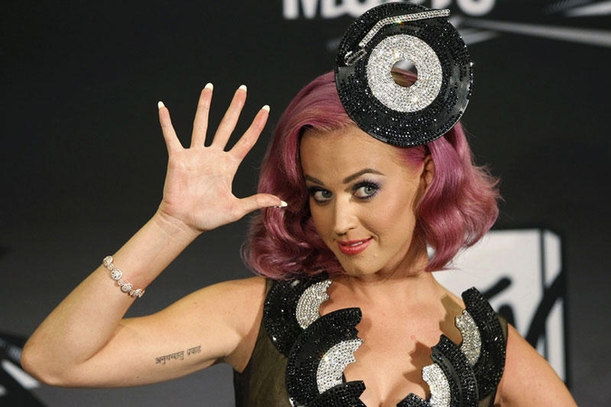 MTV muzikinių klipų apdovanojimuose triumfavo Katy Perry ir Adele