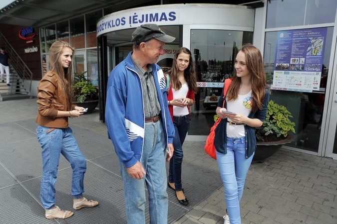 Pasaulinę dieną be tabako – gėlė vietoje cigaretės