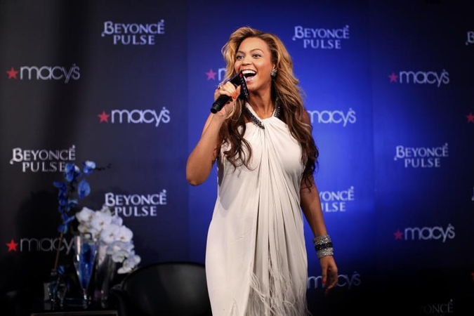 Popdievaitė Beyonce jau sūpuoja pirmagimę