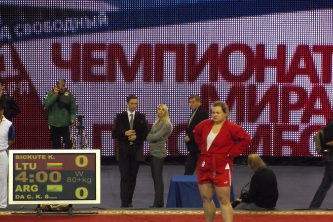 Sambo meistrė džiaugiasi ne vien medaliais