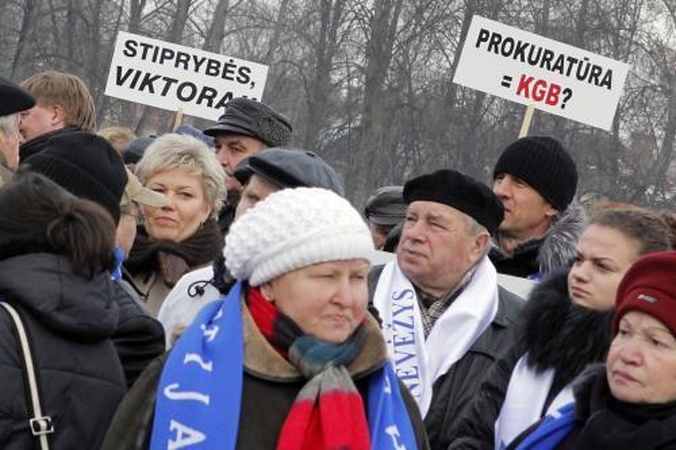 Kas tie V.Uspaskicho gynėjai studentai?