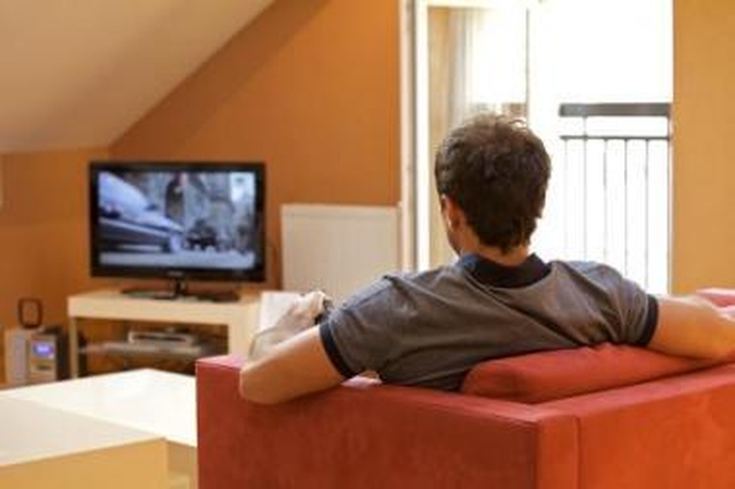 Situacija: išjungus analoginę antžeminę televiziją Lietuvoje įprastas programas galės matyti ne visi šalies gyventojai.