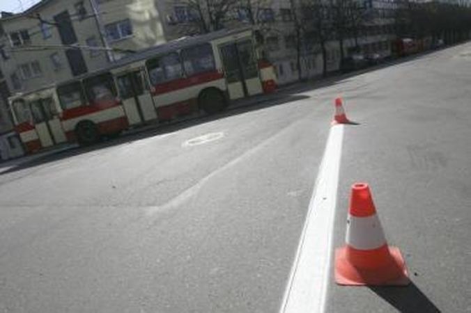 Centre žymimos eismo juostos