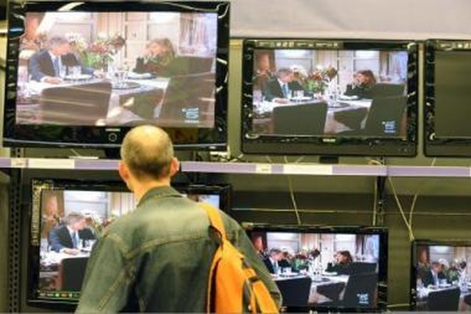 Pinigai: išjungus analoginę TV, gyventojų laukia papildomos išlaidos – teks pirkti priedėlius arba naujus televizorius, o galbūt ir keisti antenas.