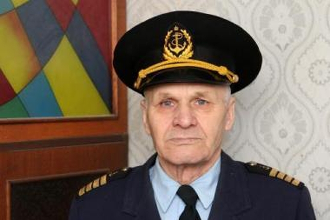 Nuopelnas: A.Bunevičiaus kurta sagtis papuoš 33 mm pločio juodos spalvos odinius jūreivių diržus.
