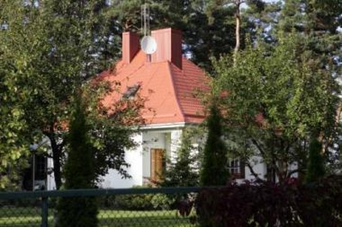 Rūpestis: po A.Brazausko mirties valstybė įsipareigoja išlaikyti jo našlę K.Brazauskienę.
