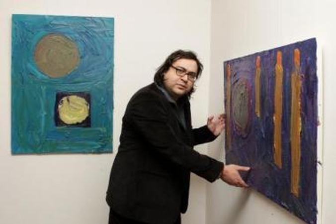 Simboliškas: naujausiame A.Štelmano tapybos darbų cikle "Pilnatis" karaliauja simboliai ir tamsus koloritas.