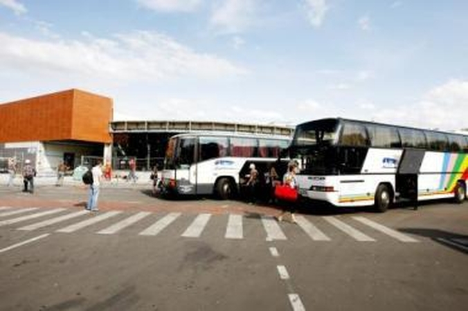 Smūgis: Klaipėdos autobusų stotyje pensininkė, gavusi bagažinės dangčiu per galvą, prarado sąmonę.