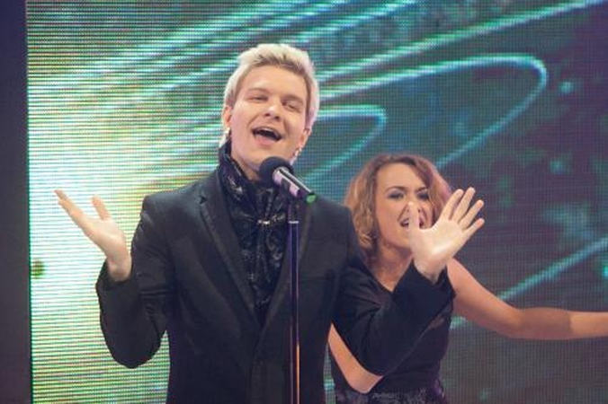 "Eurovizija" žengia į pusfinalius