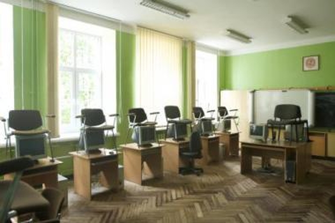 Muziejai, bibliotekos ir mokyklos – be ryšio