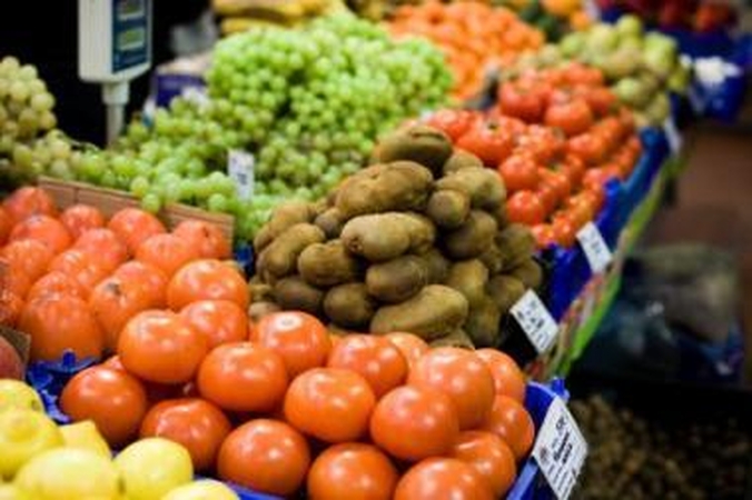 Antkainiai: bulvių, daržovių ir javų supirkimo įkainiai šiemet, palyginti su pernai, nukrito apie 30–50 proc., tačiau kainos parduotuvėse beveik nepasikeitė.