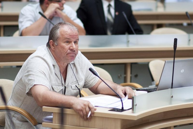 Iš LiCS pašalintas Kęstutis Mikėnas ieško užuovėjos?