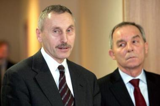 Santykiai: nelieka abejonių, kad I.Staškevičius ir A.Sekmokas (nuotr. kairėje) argumentais keisis ne prie derybų stalo, o teismo salėje.