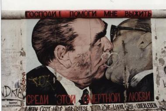 Simbolinis bučinys – jau istorija