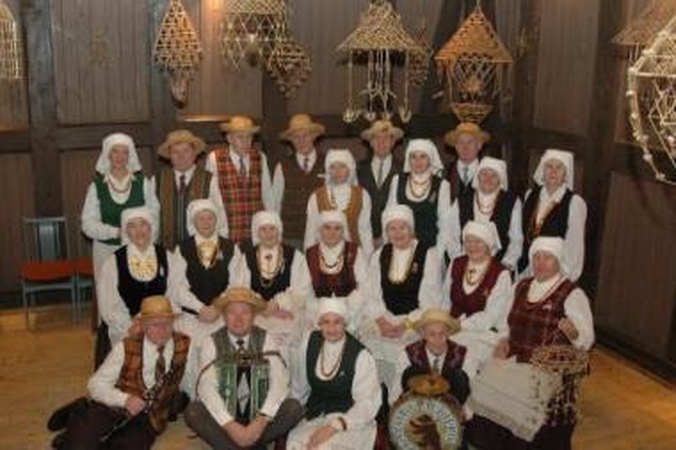Veiklus: du dešimtmečius "Žemaičių alkierius" Klaipėdos mieste ir Žemaitijoje skleidžia žemaitiškai folklorišką vėjelį – renginiai ir išvykos skaičiuojami šimtais.