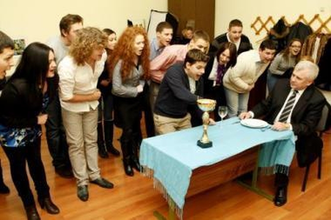 Komanda: po visų darbų meras R.Taraškevičius skuba ne namo, o repetuoti kartu su Deiviu ir jo choru.