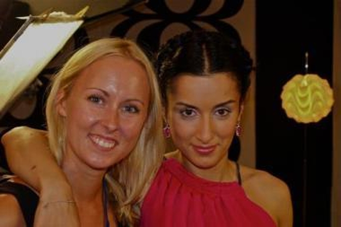 Tina Kandelaki (dešinėje)