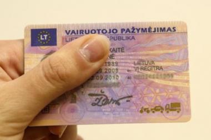 Vairuotojai atsikrato laikinų pažymėjimų