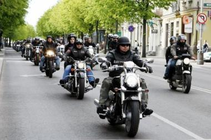 Atidarymas: per šiųmetį sezono atidarymą motociklų kolona Klaipėdoje nusidriekė apie kilometrą.
