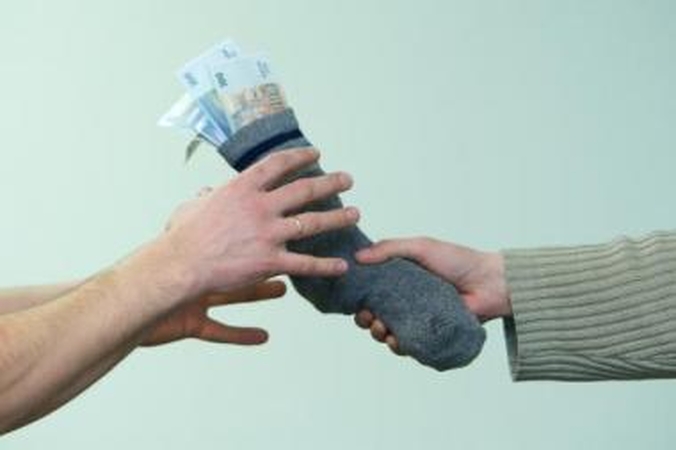 Sumanymas: kol kas neaišku, ar pavyks bent dalį savivaldybės skolų įsiūlyti bankams.