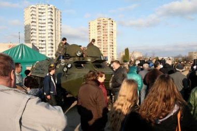 Visuomenė: valstybės gynėjų šventes mėgstantys kauniečiai – tarp tų, kurie nenorėtų, kad kariuomenei būtų skirta daugiau pinigų.