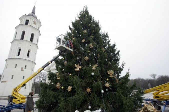 Valdžios idėjos Kalėdoms senka, prašoma vilniečių pagalbos