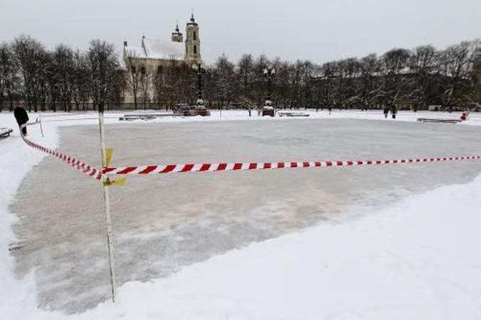 Čiuožykla veiks tik kine?