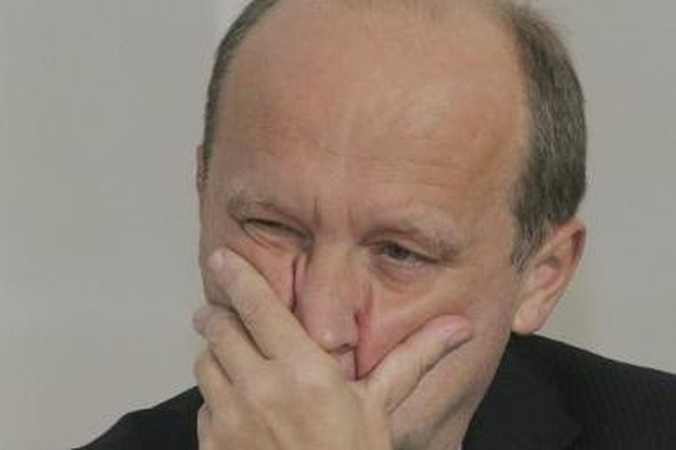 Dviveidis: Vyriausybės vadovui A.Kubiliui ne visos įstatymų nuostatos galioja.