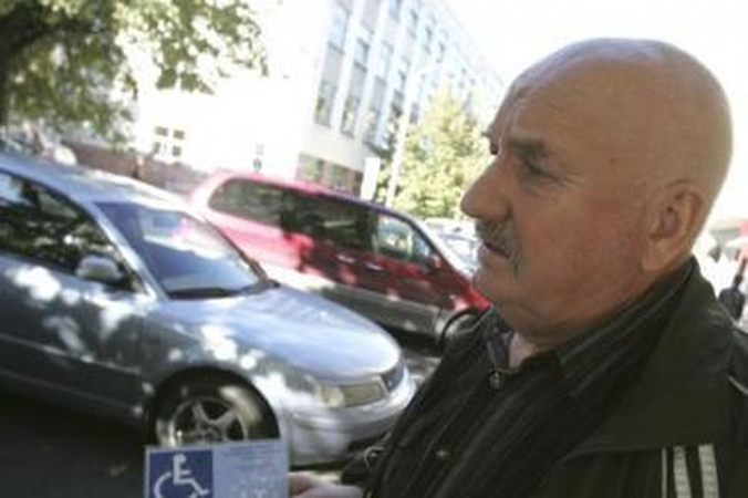 Tikisi: R.Bičkauskas viliasi, kad Kaune atsiras daugiau nemokamų vietų neįgaliųjų automobiliams