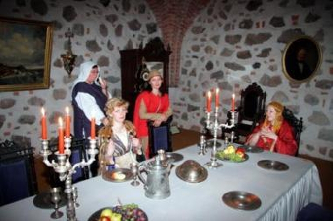 Atgal į viduramžių romantiką