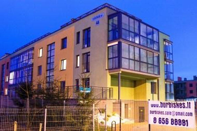 Miražas: šiais butais Burbiškėse susigundę žmonės dabar tąsomi po teismus.