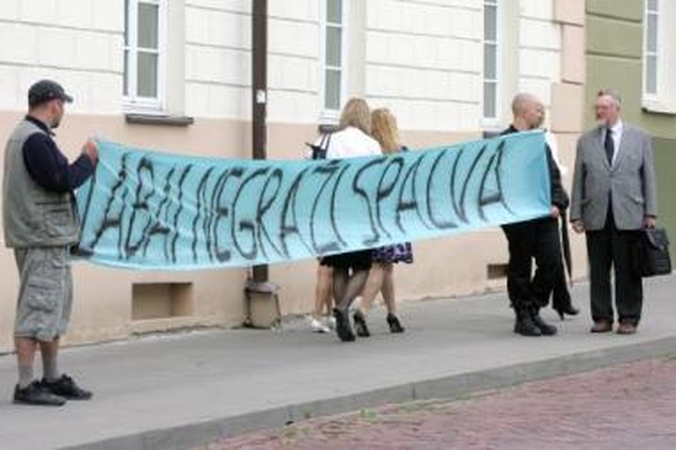 Planai: prie sostinės savivaldybės turėtų susiburti apie 400 žmonių, nepritariančių gėjų eitynėms.
