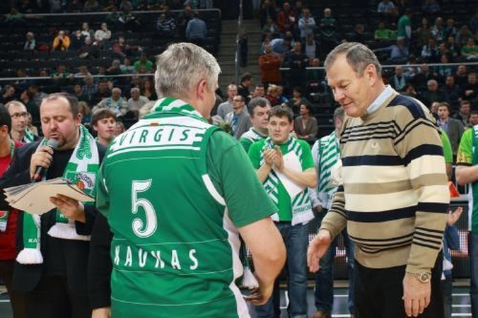 Meilė „Žalgiriui“ buria          į klubą