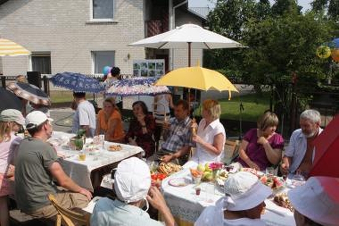 Yliškių gatvė šventė duobių pabaigą