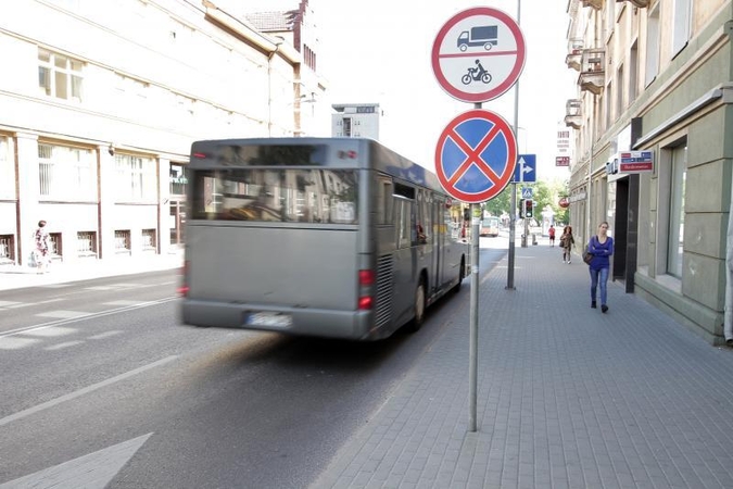 Baikeriai Klaipėdos centre laigo nelegaliai