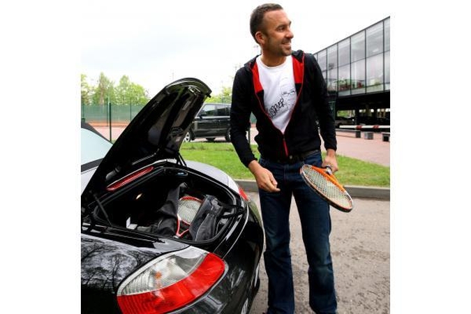 Kuklumas: V.Šimoniūtis nesipuikuoja savo "Porsche".